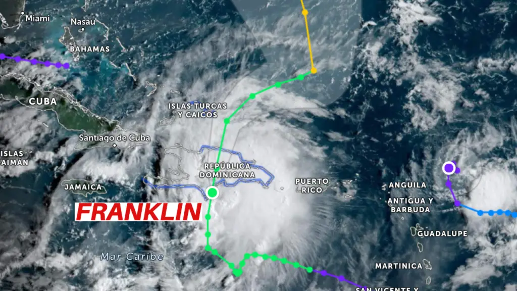 Franklin toca tierra en el sur de República Dominicana con lluvias torrenciales