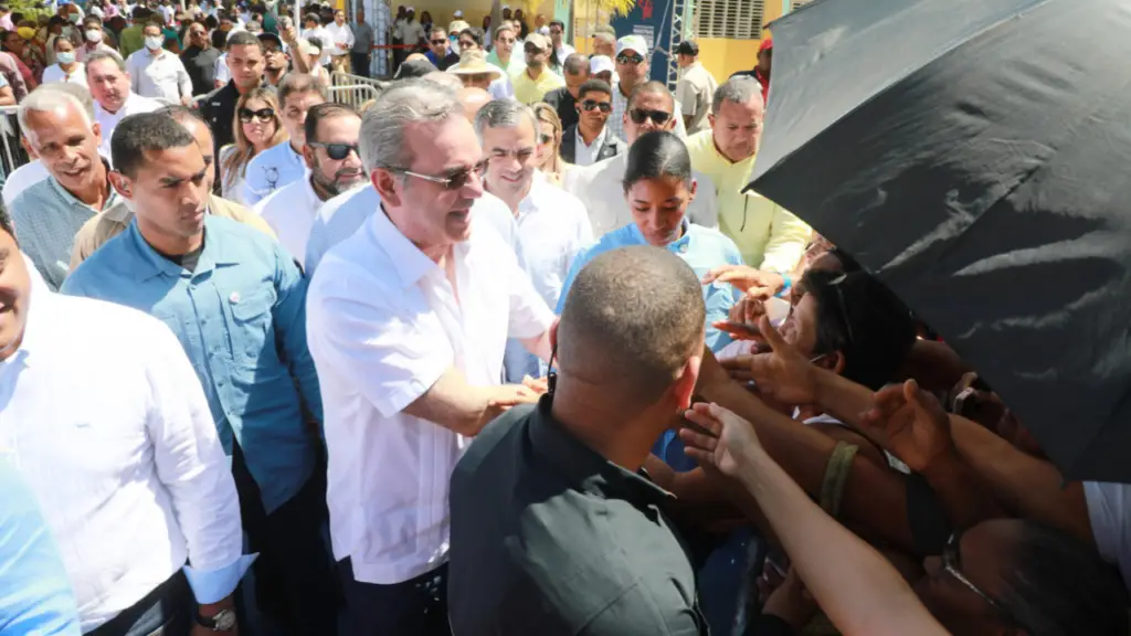 Presidente Luis Abinader arranca con los encuentros políticos