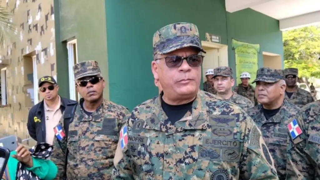 Jefe del Ejército RD recorre zona fronteriza