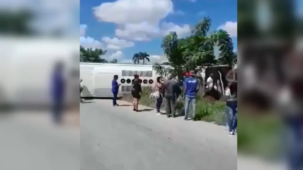 Se registra accidente en carretera La Otra Banda de Higüey