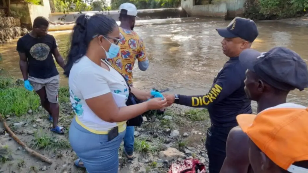 Hallan nacional haitiano en estado de descomposición en el río Masacre