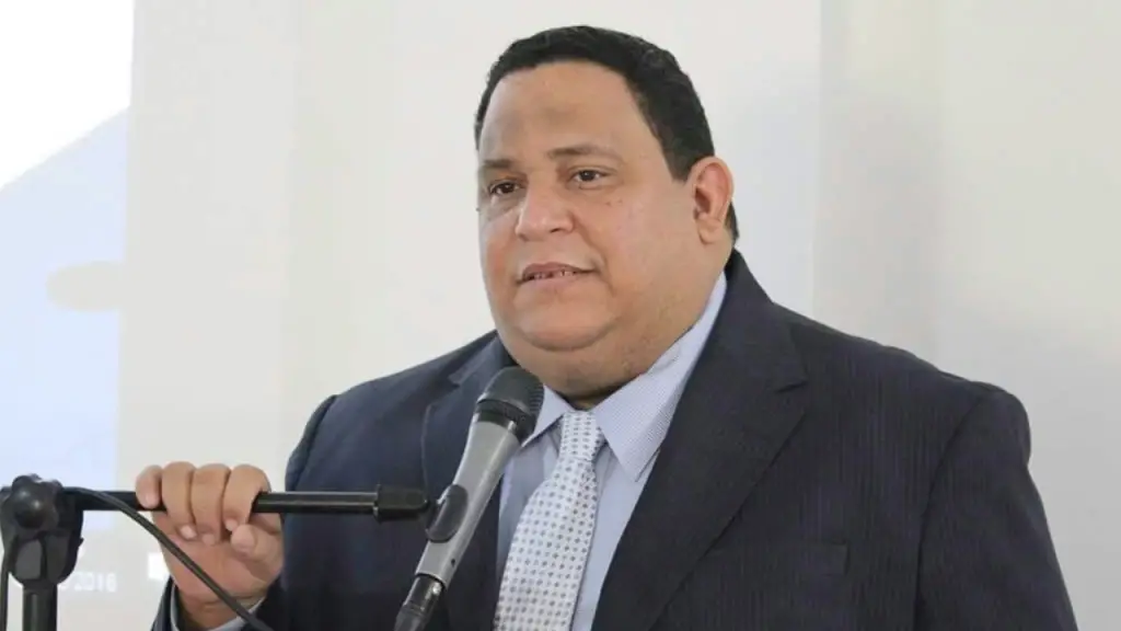 Rafael Hidalgo renuncia como miembro del PLD