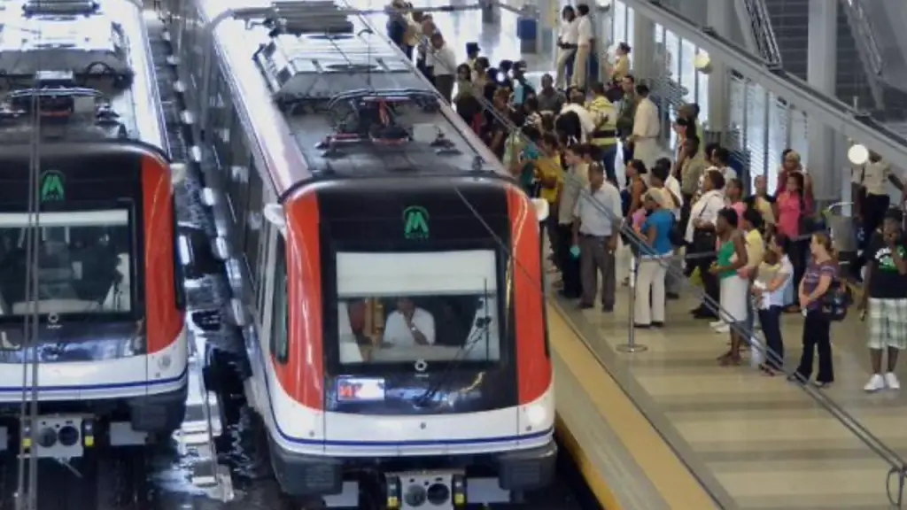 Temor en el Metro tras conductor abrir puertas contrarias del vagón
