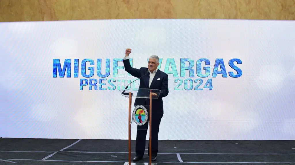 El PRD juramenta a Miguel Vargas Maldonado como candidato presidencial