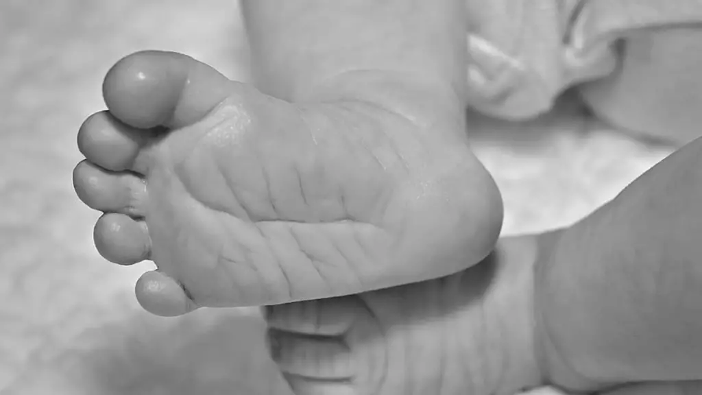 Bebé Fallecido es depositado en fosa de Hospital en Haina