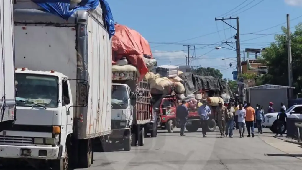Haití reabre frontera y reinicia comercio con República Dominicana tras conflicto por canal