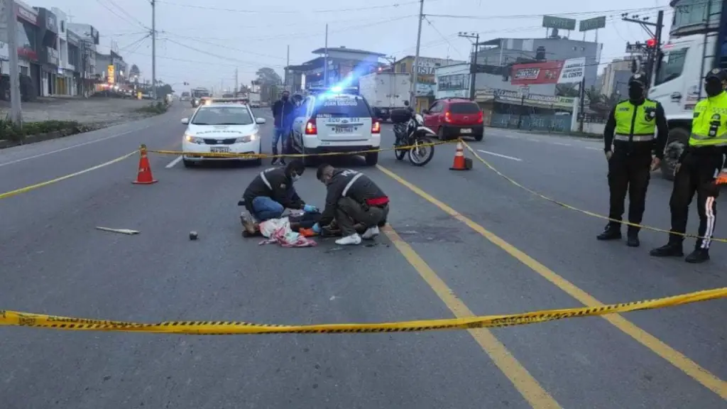 Hombre sufre terrible accidente en Santo Domingo y se buscan con urgencia a sus familiares