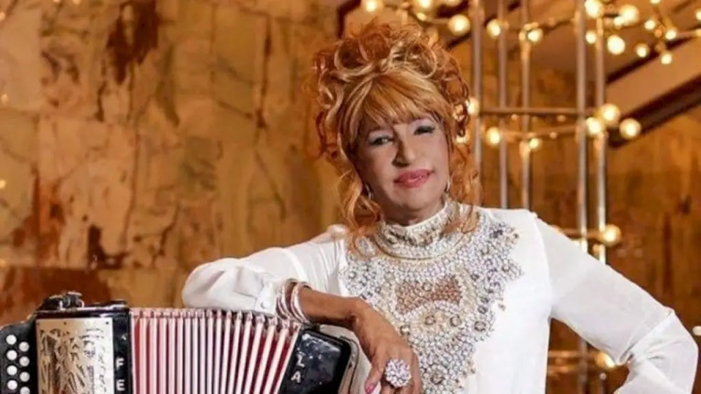 Fefita La Grande hace llamado a los artistas para que respeten el acordeón