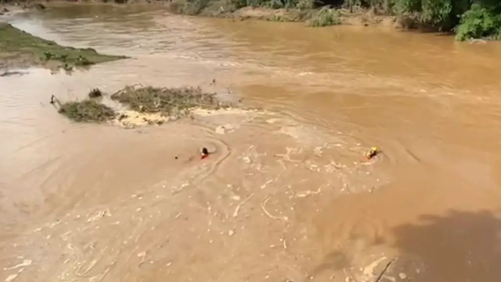 Suspenden búsqueda del hombre arrastrado por el río en Monte Plata