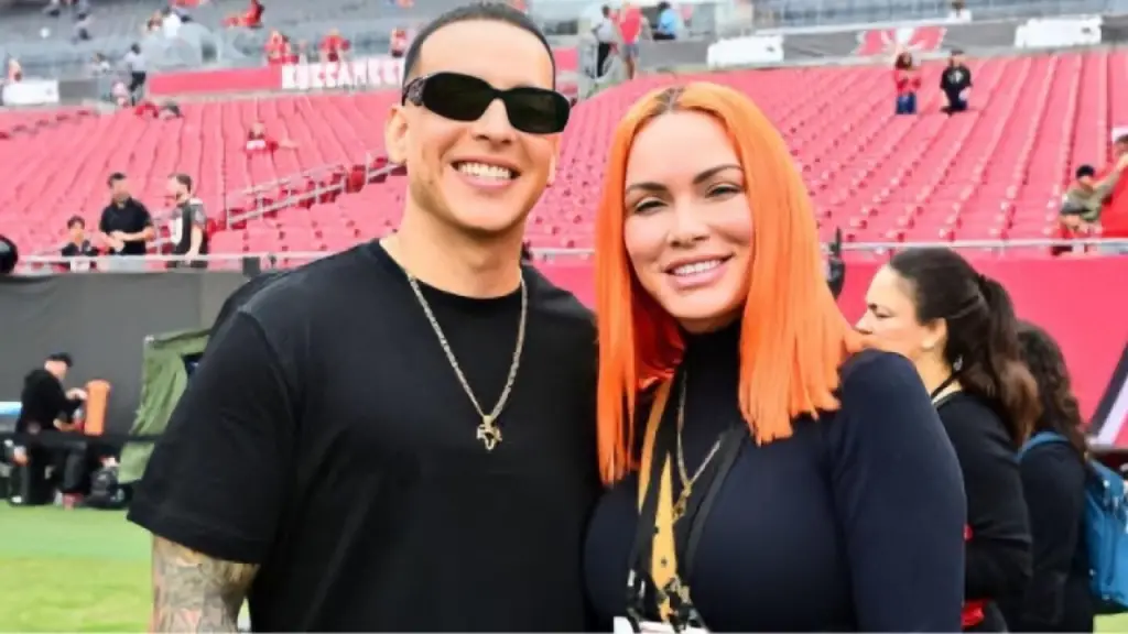 Daddy Yankee y su esposa confirman que siguen juntos con una aparición