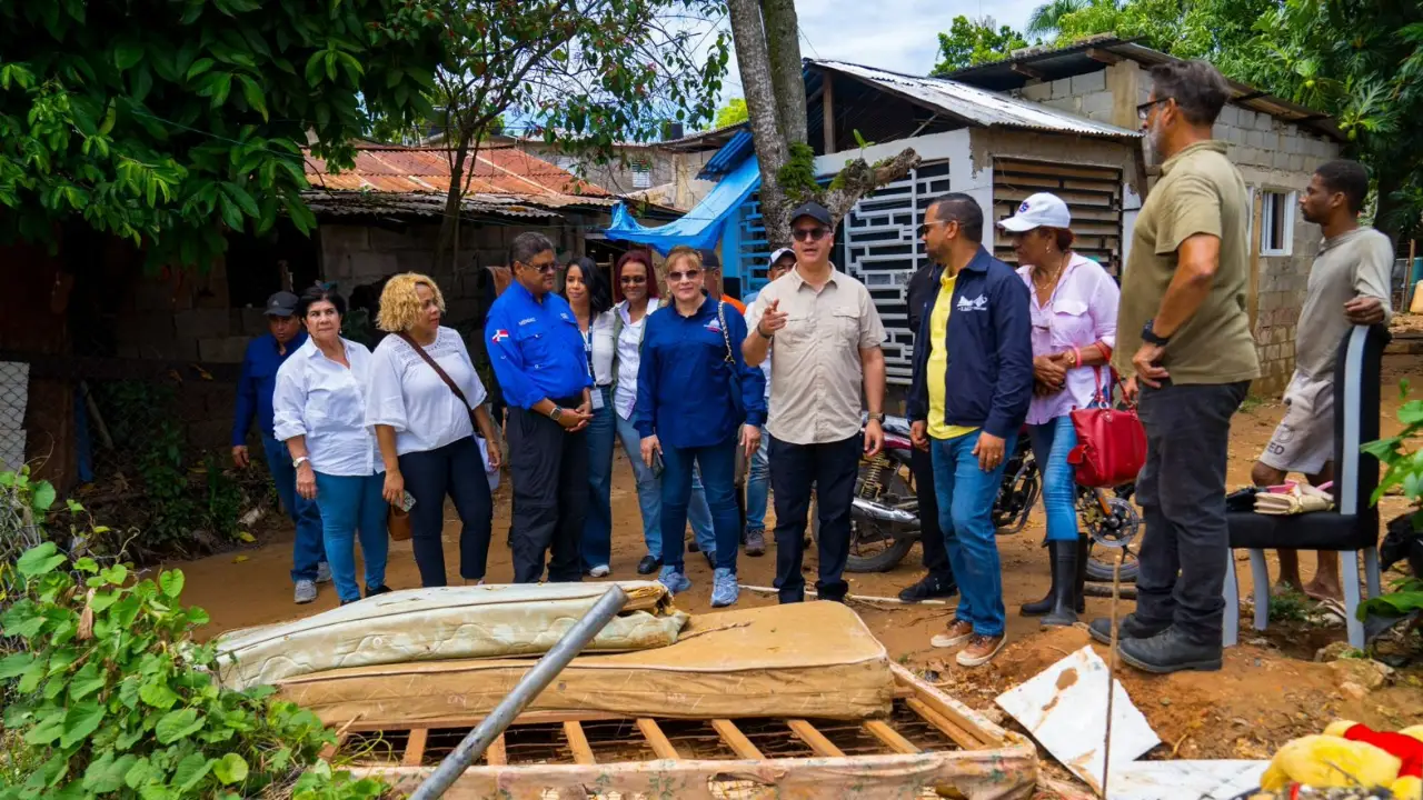 Gobierno comienza entrega de asistencia a familias afectadas por las lluvias en Samaná y Puerto Plata