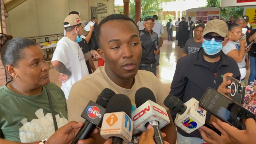 Sargento de la PN denuncia agresión por parte de agentes de Migración cuando lo confundieron con un haitiano